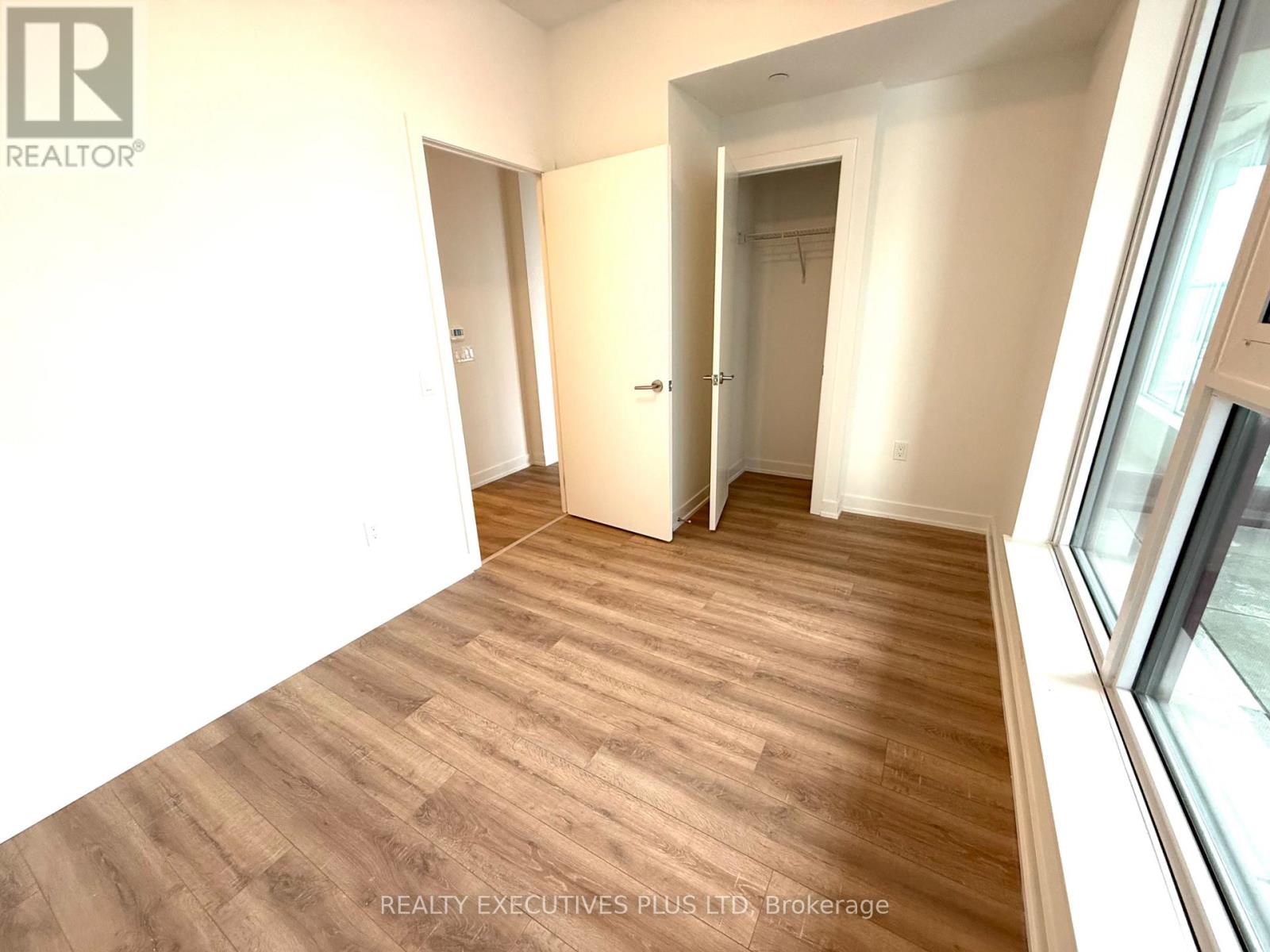 1404 - 1 Quarrington Lane, Toronto, Ontario  M3C 0S4 - Photo 18 - C12792032