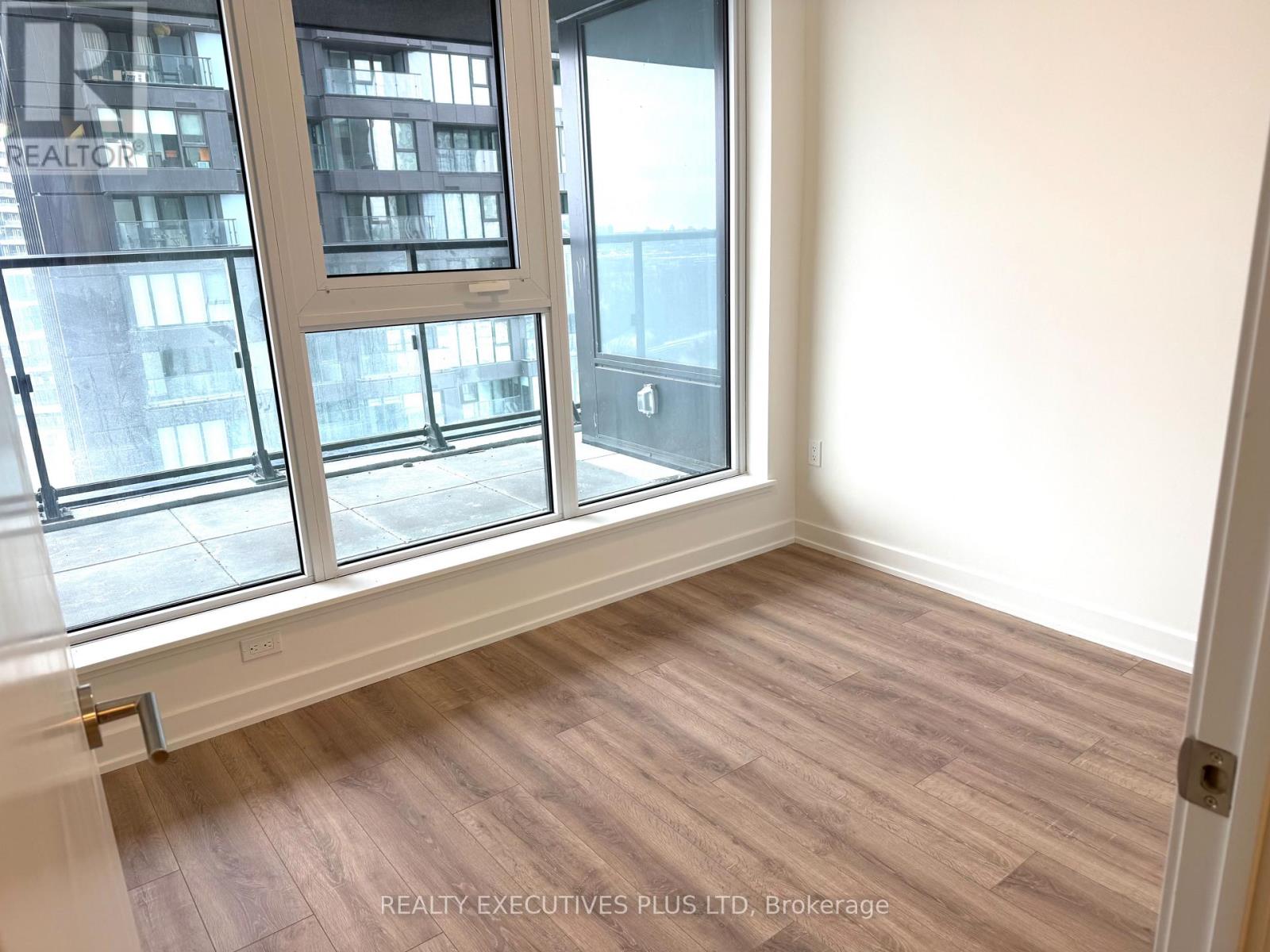 1404 - 1 Quarrington Lane, Toronto, Ontario  M3C 0S4 - Photo 21 - C12792032