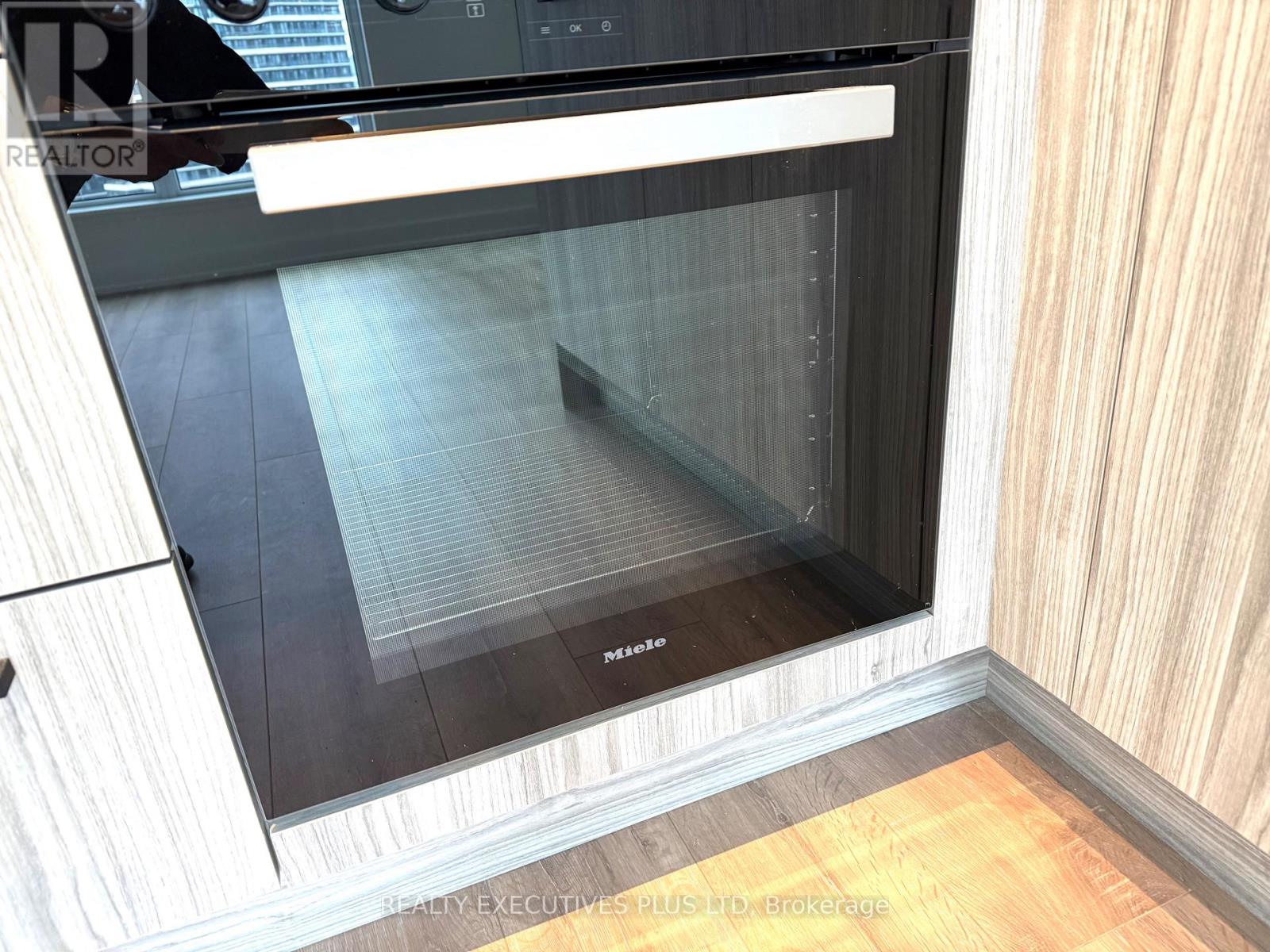 1404 - 1 Quarrington Lane, Toronto, Ontario  M3C 0S4 - Photo 7 - C12792032