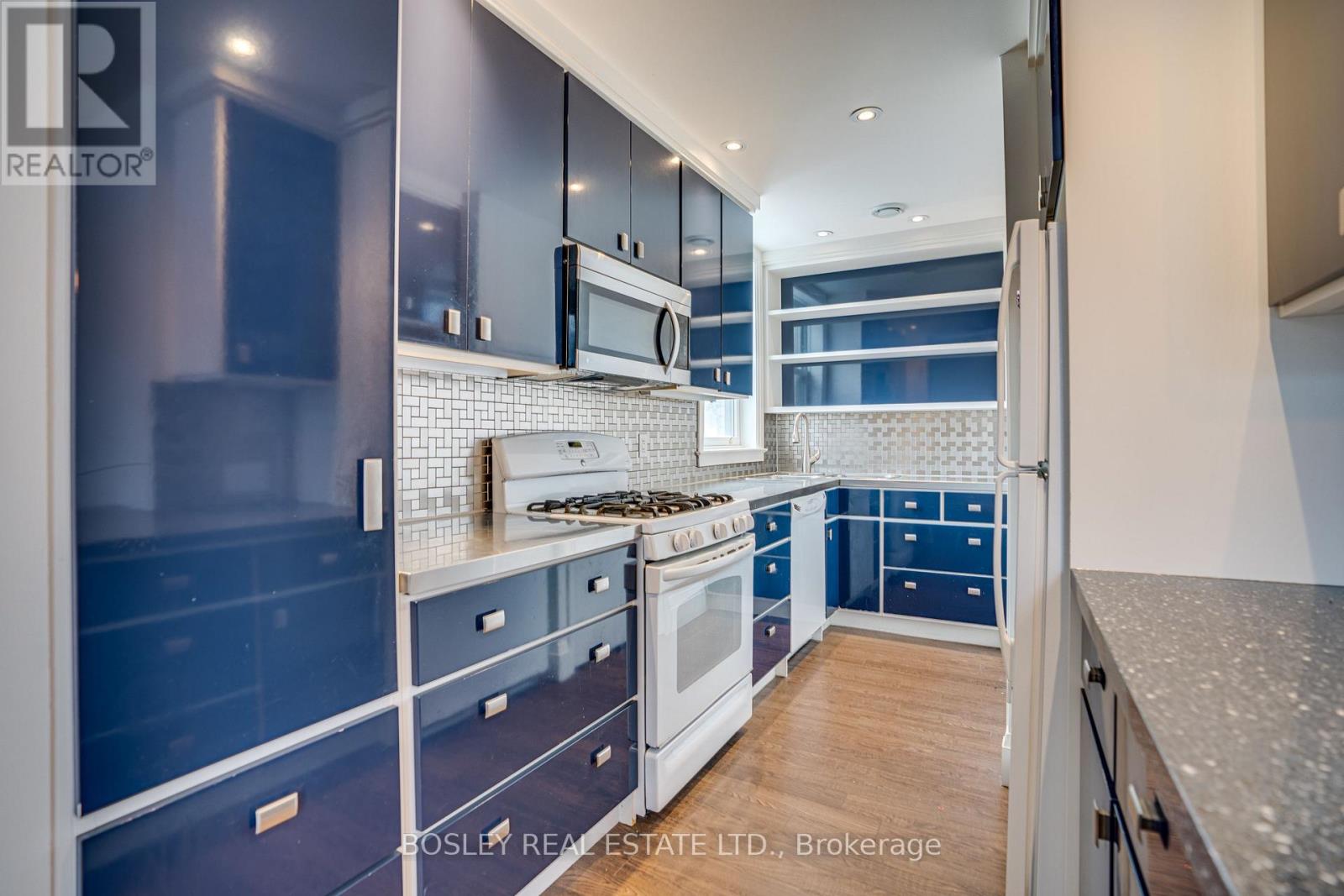 Unit 2 - 215 Carlton Street, Toronto, Ontario  M5A 2K9 - Photo 11 - C12792078