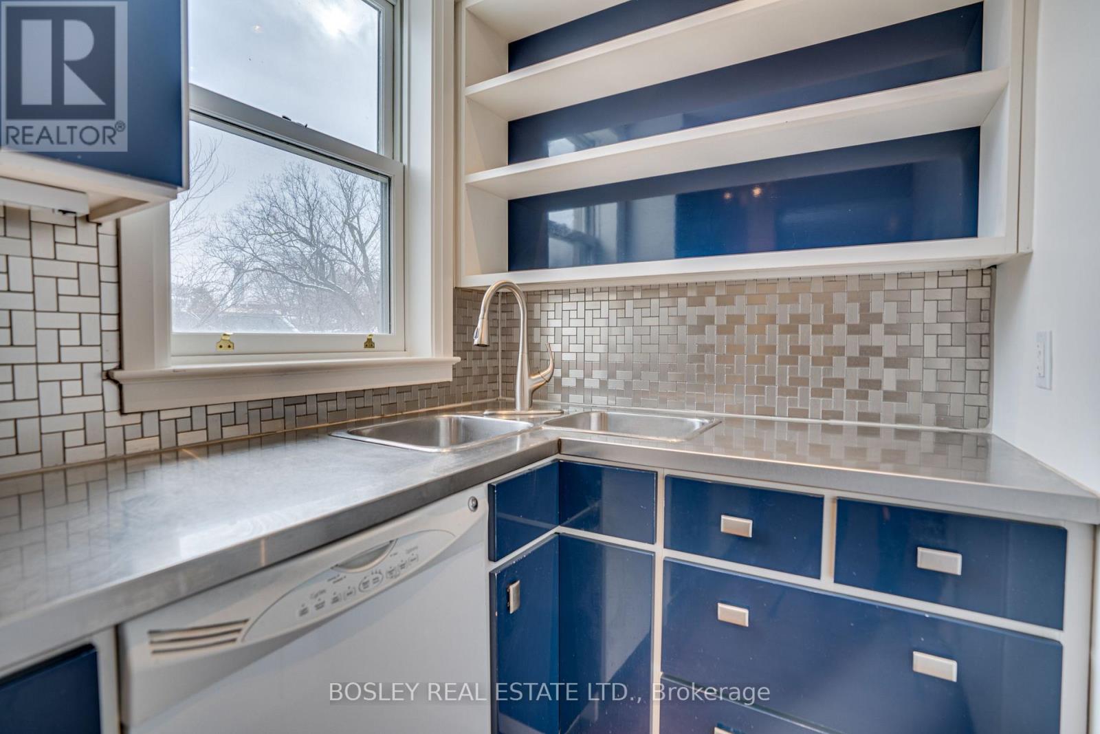 Unit 2 - 215 Carlton Street, Toronto, Ontario  M5A 2K9 - Photo 13 - C12792078