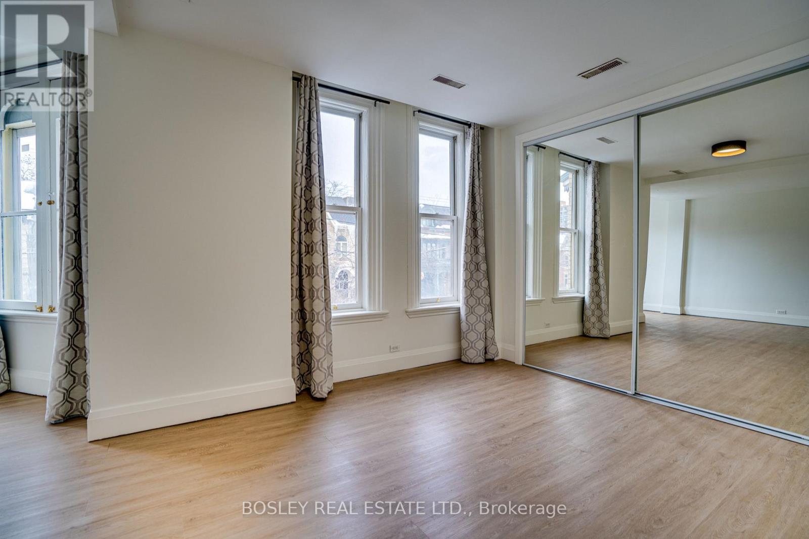 Unit 2 - 215 Carlton Street, Toronto, Ontario  M5A 2K9 - Photo 15 - C12792078