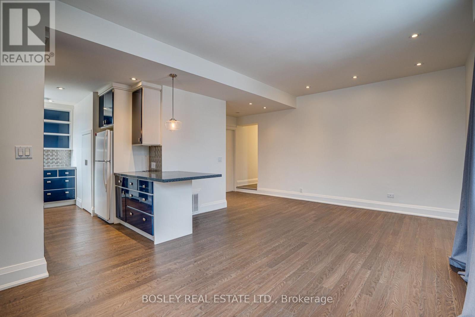Unit 2 - 215 Carlton Street, Toronto, Ontario  M5A 2K9 - Photo 8 - C12792078
