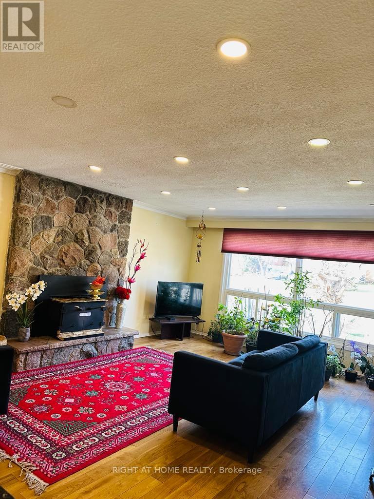 91 Westcroft Drive, Toronto (West Hill), Ontario  M1E 3A4 - Photo 15 - E12792024