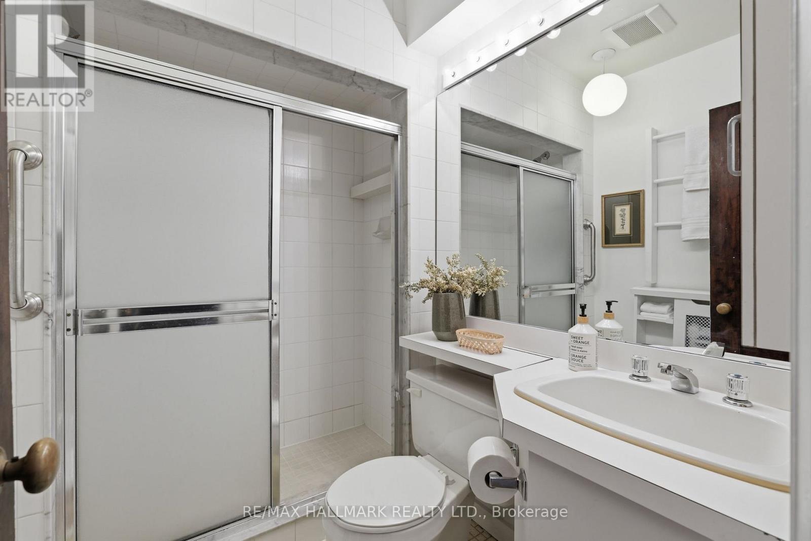 22 Chester Hill Road, Toronto, Ontario  M4K 1X3 - Photo 18 - E12792068