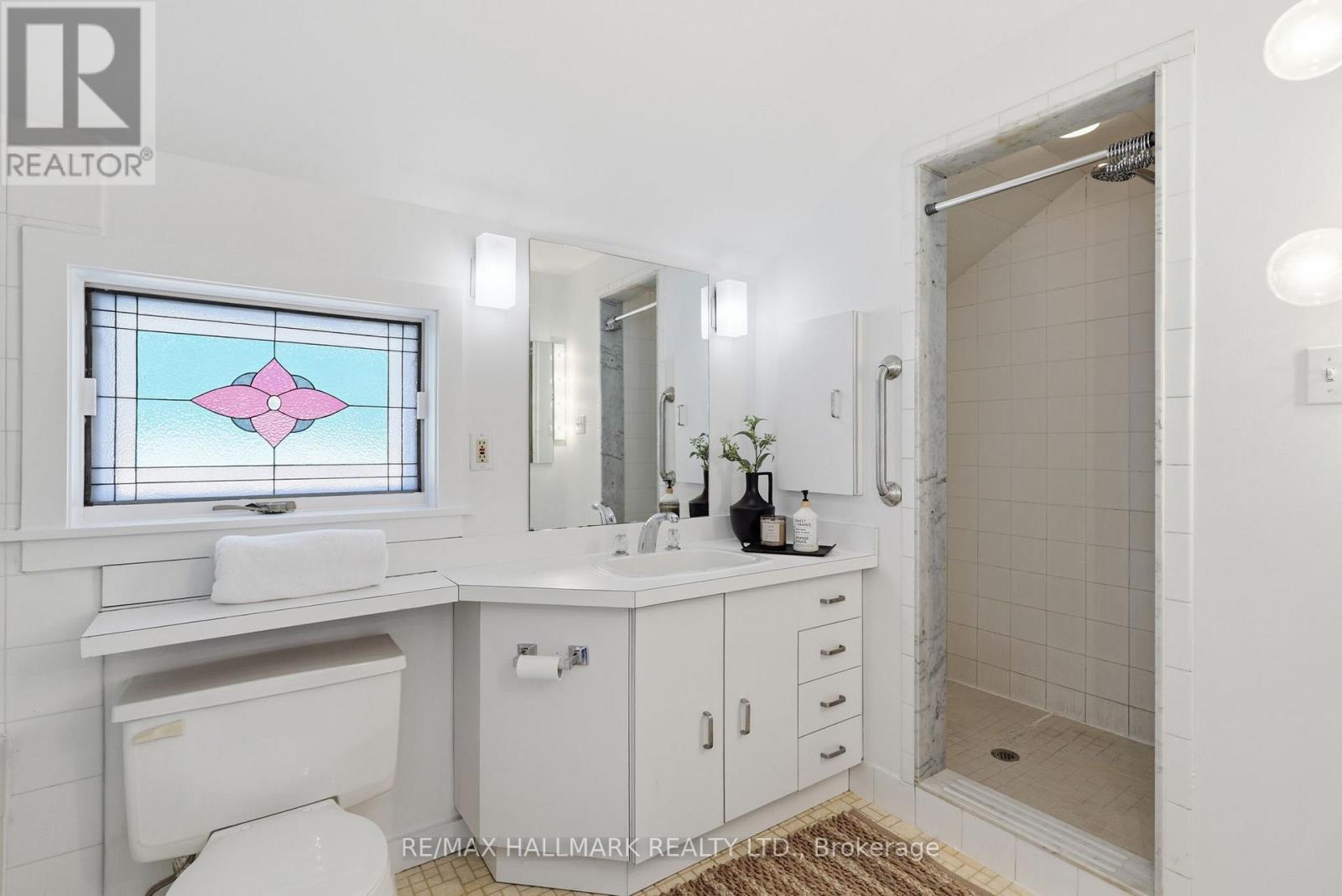 22 Chester Hill Road, Toronto, Ontario  M4K 1X3 - Photo 21 - E12792068