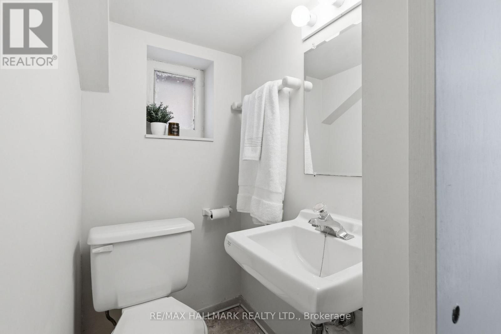 22 Chester Hill Road, Toronto, Ontario  M4K 1X3 - Photo 26 - E12792068