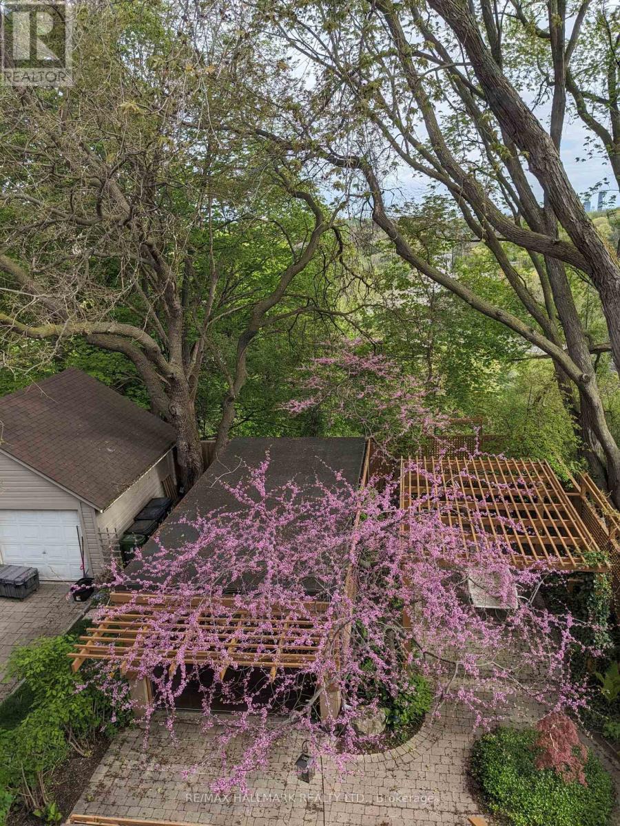 22 Chester Hill Road, Toronto, Ontario  M4K 1X3 - Photo 31 - E12792068