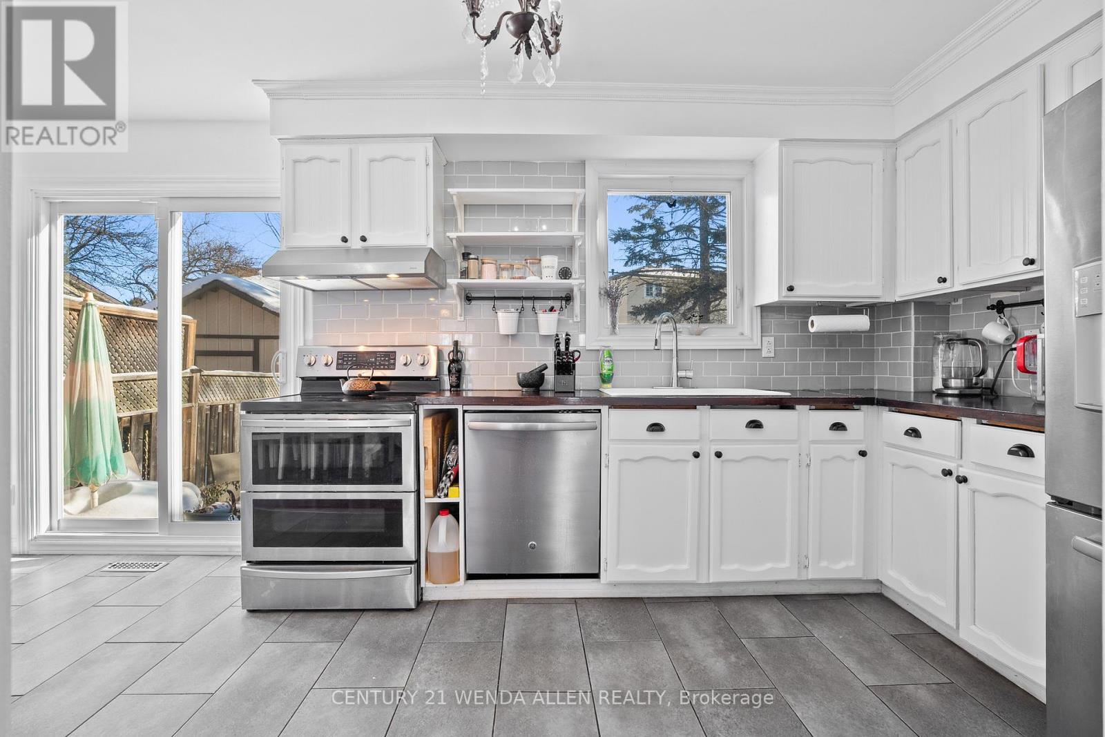 403 Fleetwood Drive, Oshawa (Eastdale), Ontario  L1K 1C2 - Photo 10 - E12792080