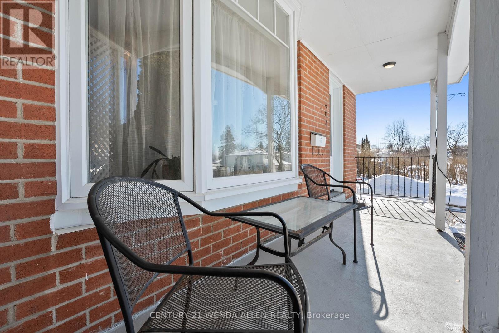 403 Fleetwood Drive, Oshawa (Eastdale), Ontario  L1K 1C2 - Photo 3 - E12792080