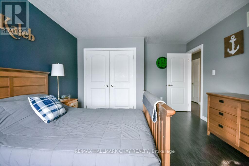 212 Maplewood Drive, Essa (Angus), Ontario  L0L 1B4 - Photo 20 - N12792042