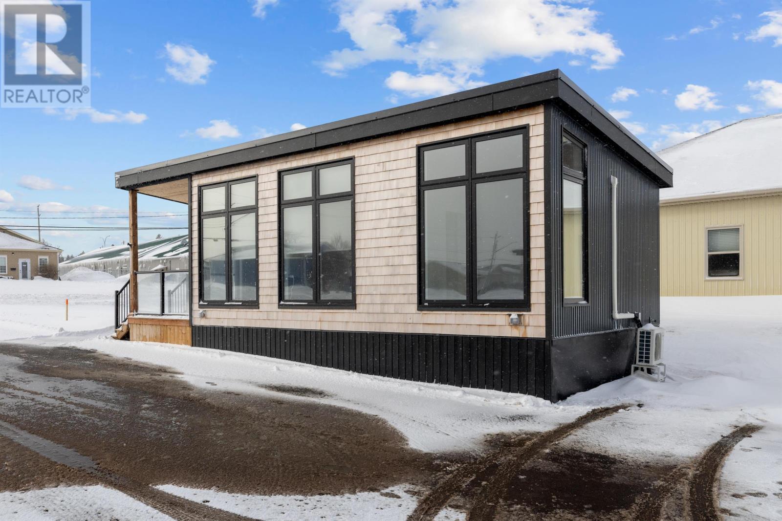 17 Myrtle Street, Stratford, Prince Edward Island  C1B 1P4 - Photo 14 - 202600645