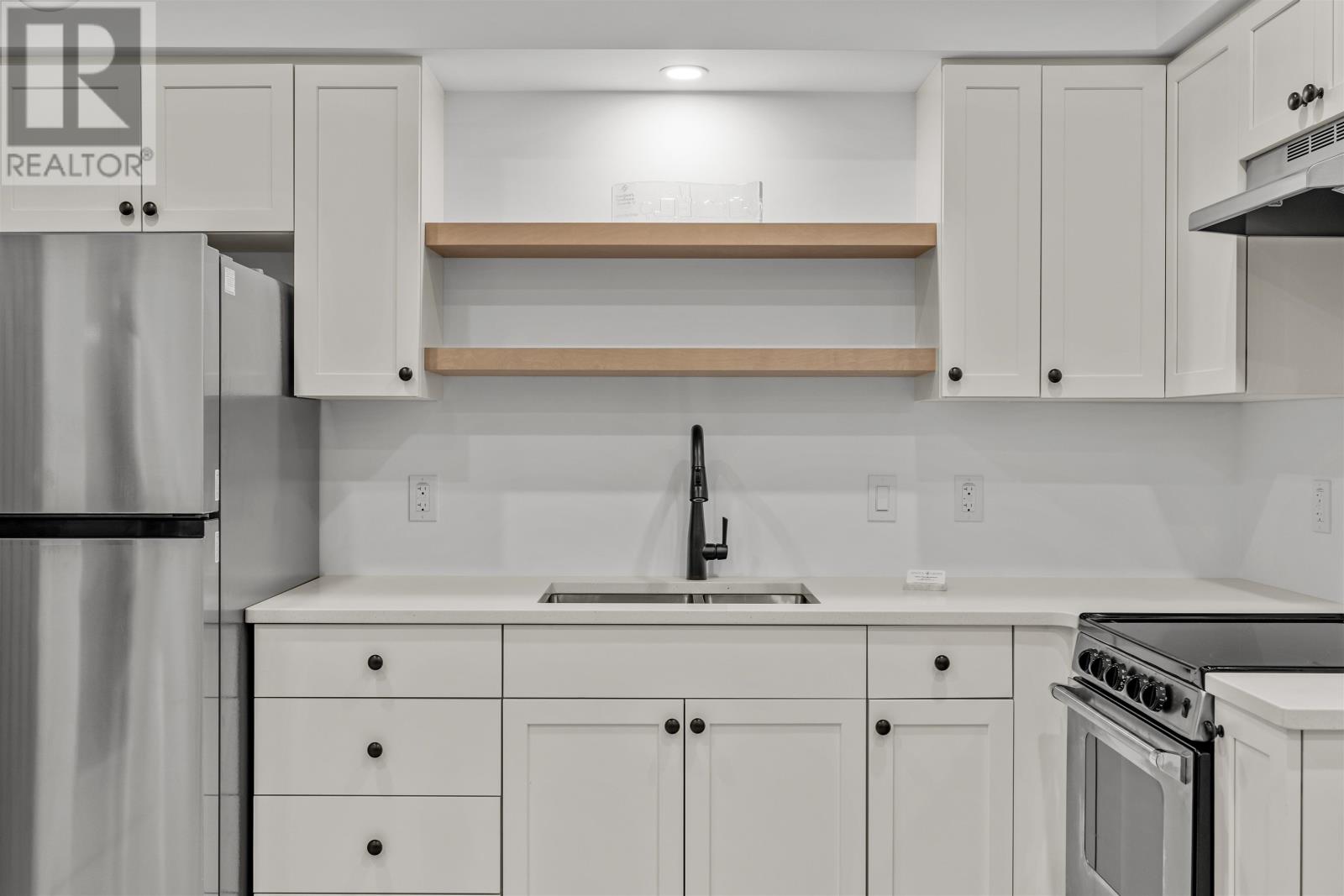 17 Myrtle Street, Stratford, Prince Edward Island  C1B 1P4 - Photo 8 - 202600645