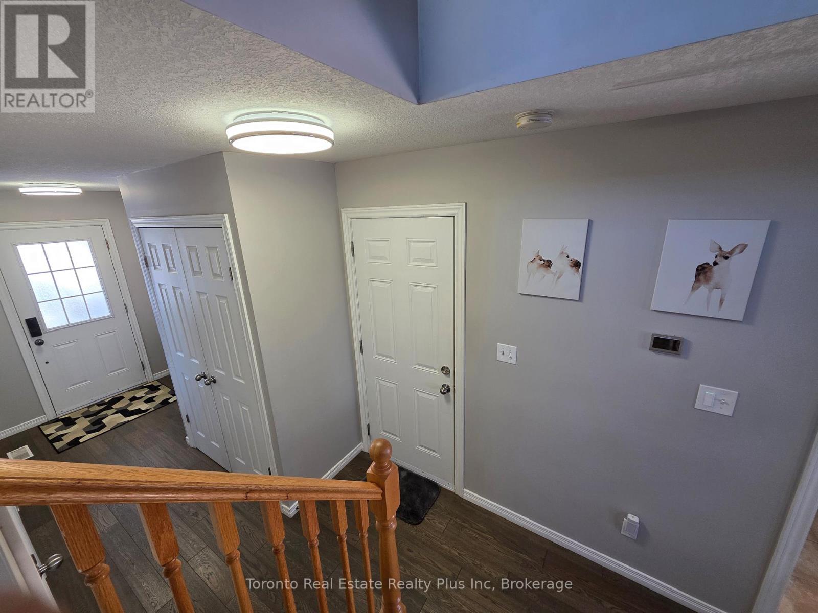 16 Talon Drive, Woodstock, Ontario  N4V 0A5 - Photo 15 - X12792048