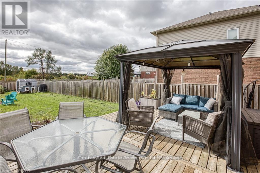 16 Talon Drive, Woodstock, Ontario  N4V 0A5 - Photo 8 - X12792048