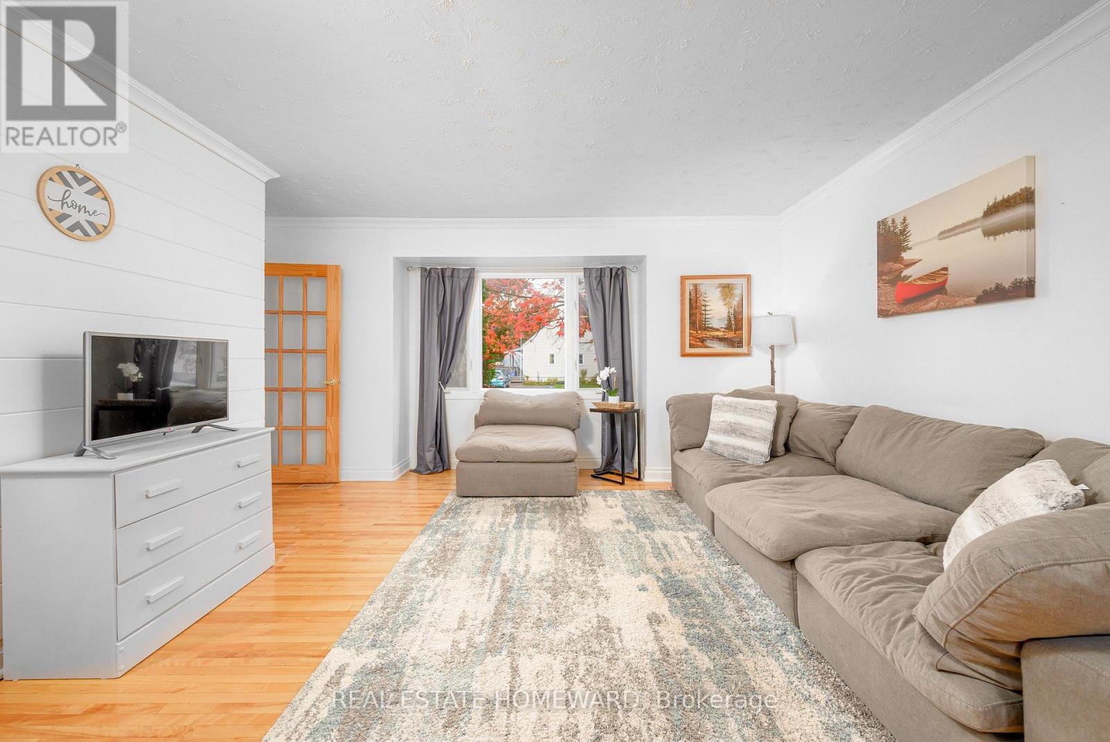 521 O'connell Road, Peterborough, Ontario  K9J 4E2 - Photo 4 - X12792074