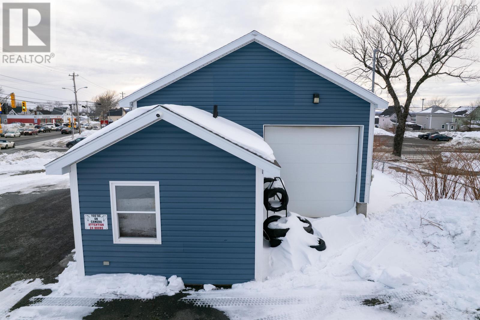 25 Welton Street, Sydney, Nova Scotia  B1P 0C8 - Photo 2 - 202602810