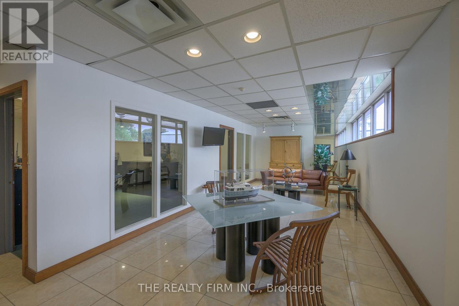 11 Barrie Boulevard, St. Thomas, Ontario  N5P 4B9 - Photo 13 - X12792098