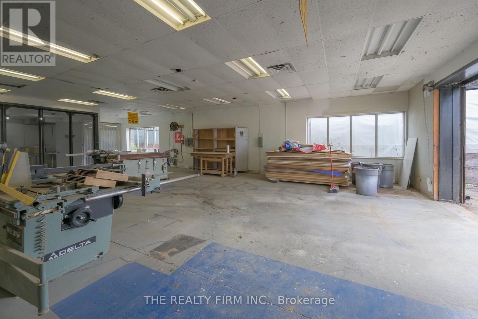 11 Barrie Boulevard, St. Thomas, Ontario  N5P 4B9 - Photo 30 - X12792098