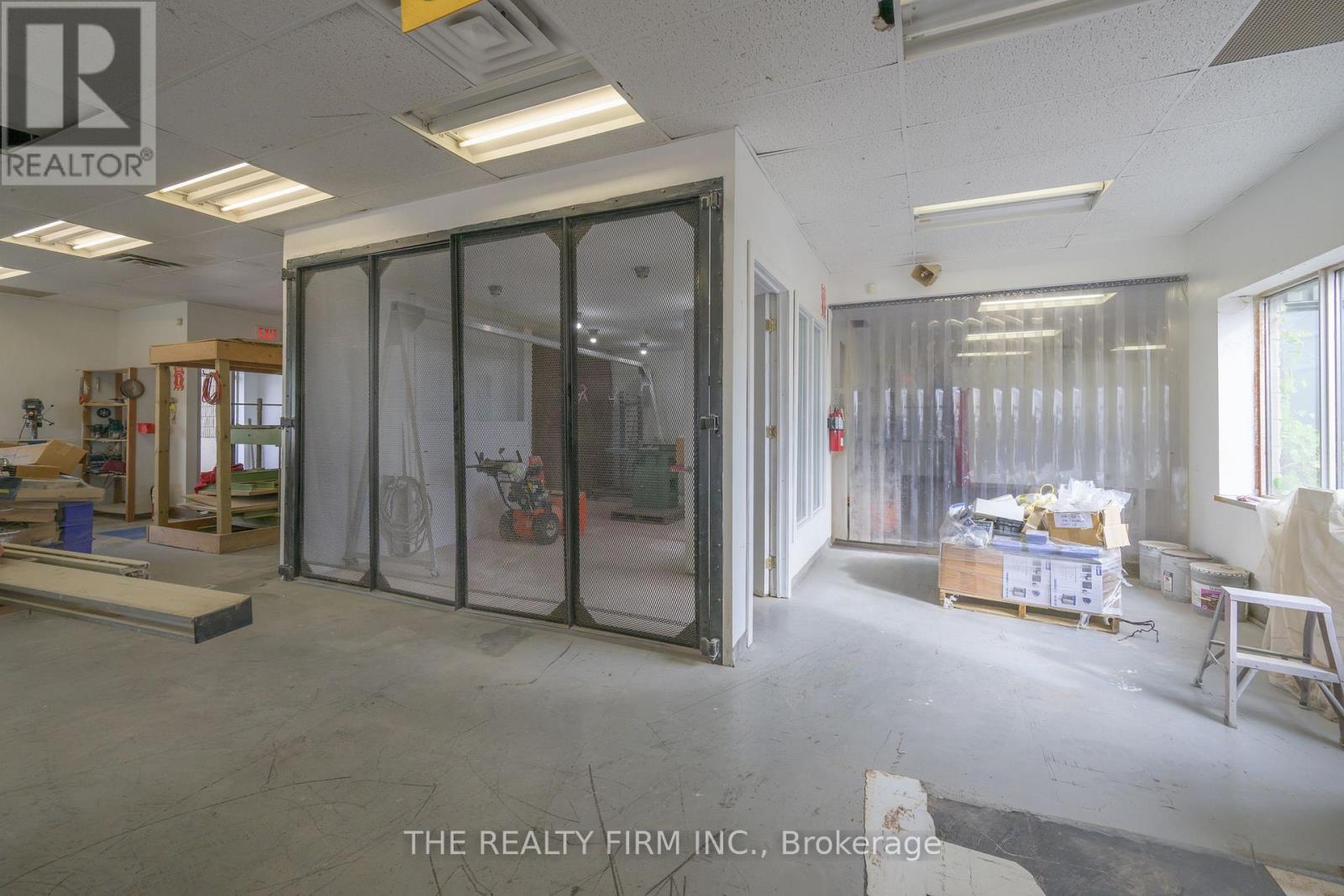 11 Barrie Boulevard, St. Thomas, Ontario  N5P 4B9 - Photo 34 - X12792098