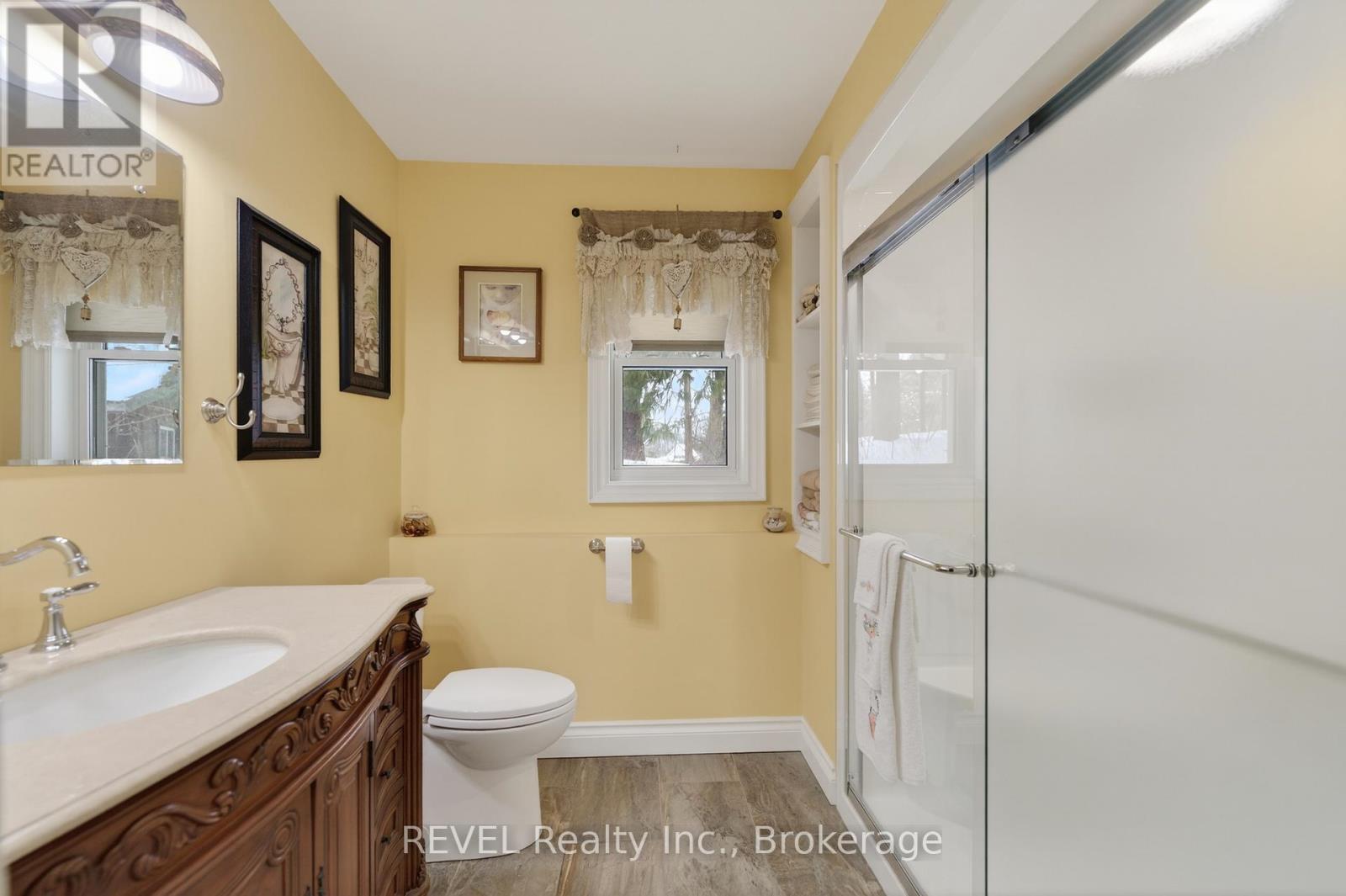 573 Canboro Road, Pelham, Ontario  L0S 1C0 - Photo 14 - X12792154