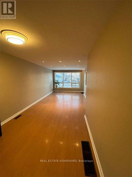 Main - 218 Alsace Road, Richmond Hill, Ontario  L4C 2W8 - Photo 3 - N12696216