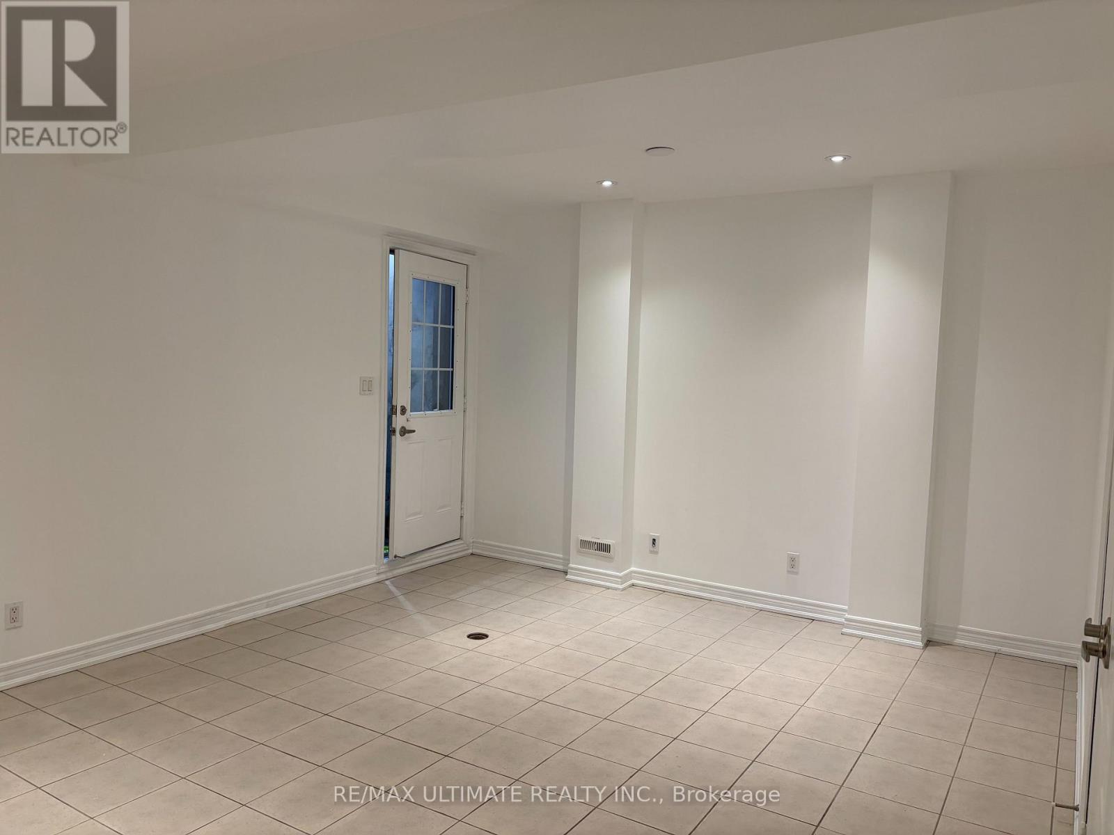 Lower - 1269 Dufferin Street, Toronto, Ontario  M6H 4C2 - Photo 12 - W12703084