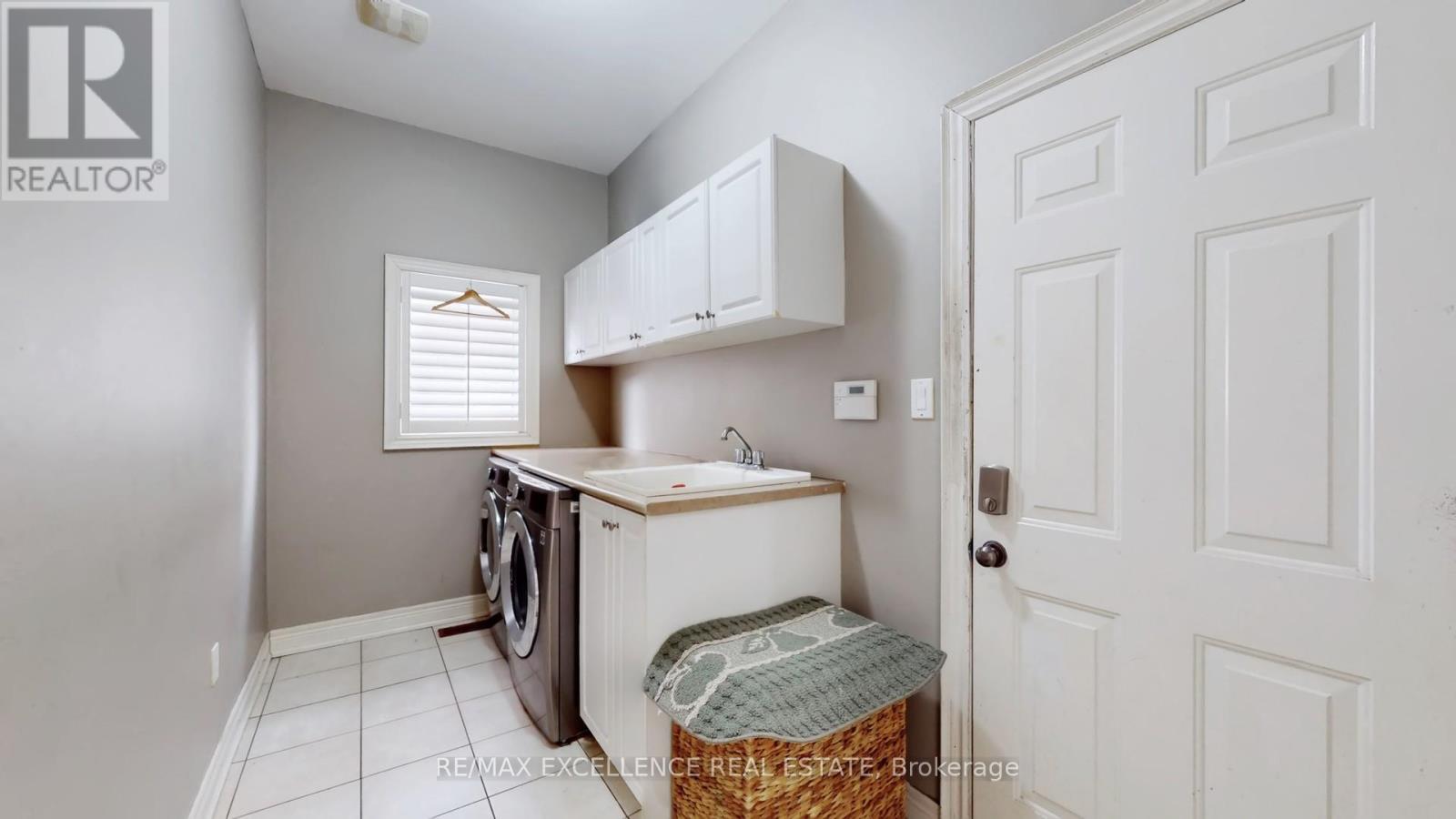 68 Bluffwood Crescent, Brampton, Ontario  L6P 2P3 - Photo 17 - W12785954