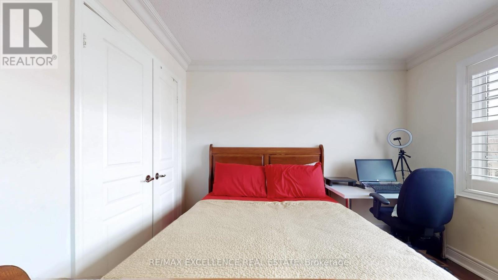 68 Bluffwood Crescent, Brampton, Ontario  L6P 2P3 - Photo 34 - W12785954