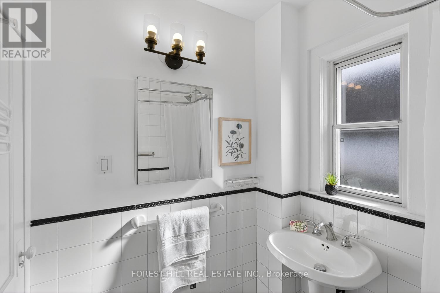 18 Alberta Avenue, Toronto, Ontario  M6H 2R6 - Photo 29 - C12792140