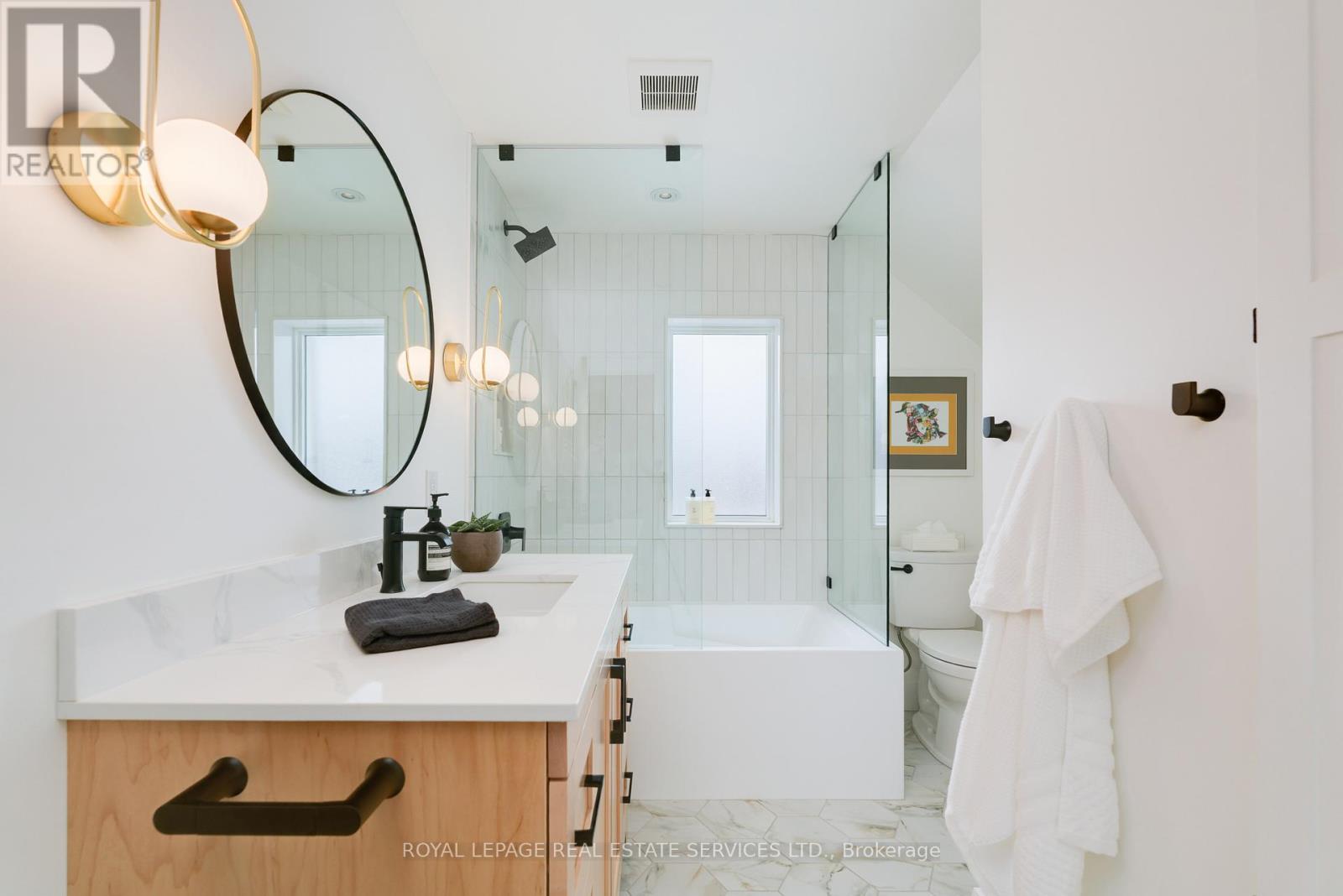 110b Hollis Avenue, Toronto, Ontario  M1N 2C8 - Photo 17 - E12792160