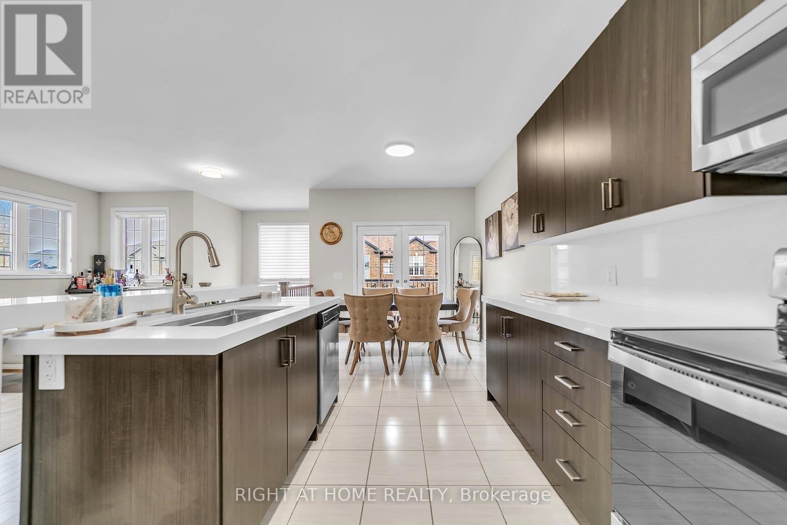 126 Blackwell Crescent, Bradford West Gwillimbury (Bradford), Ontario  L3Z 4L3 - Photo 14 - N12792110