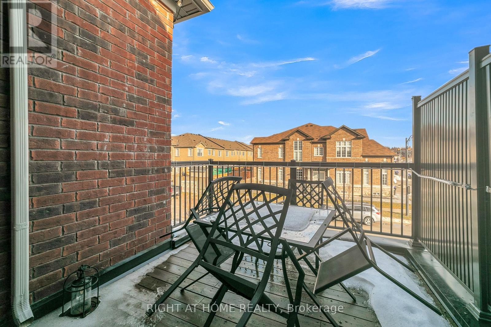 126 Blackwell Crescent, Bradford West Gwillimbury (Bradford), Ontario  L3Z 4L3 - Photo 9 - N12792110