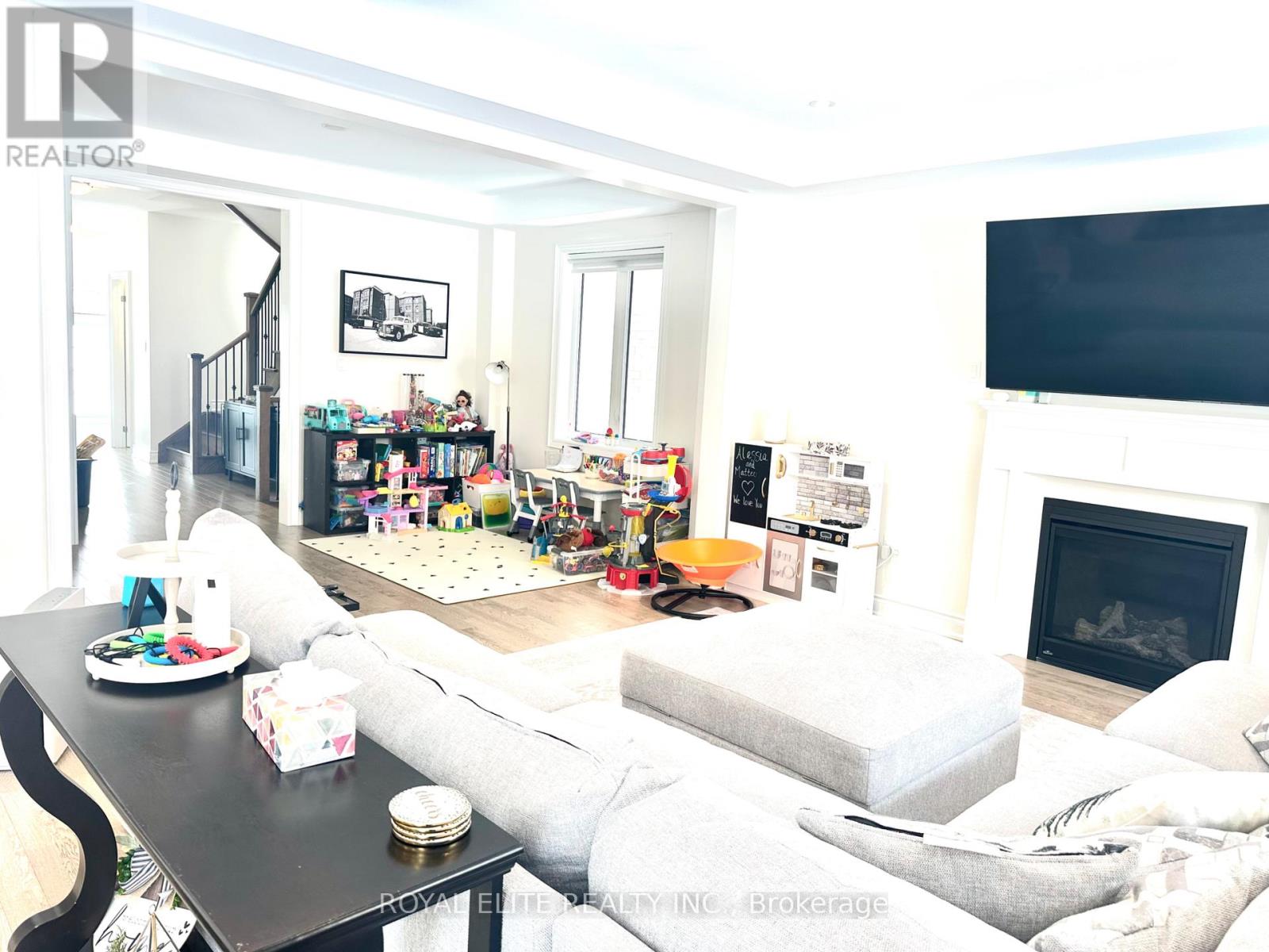 38 Kenneth Rogers Crescent, East Gwillimbury, Ontario  L9N 0S2 - Photo 12 - N12792118