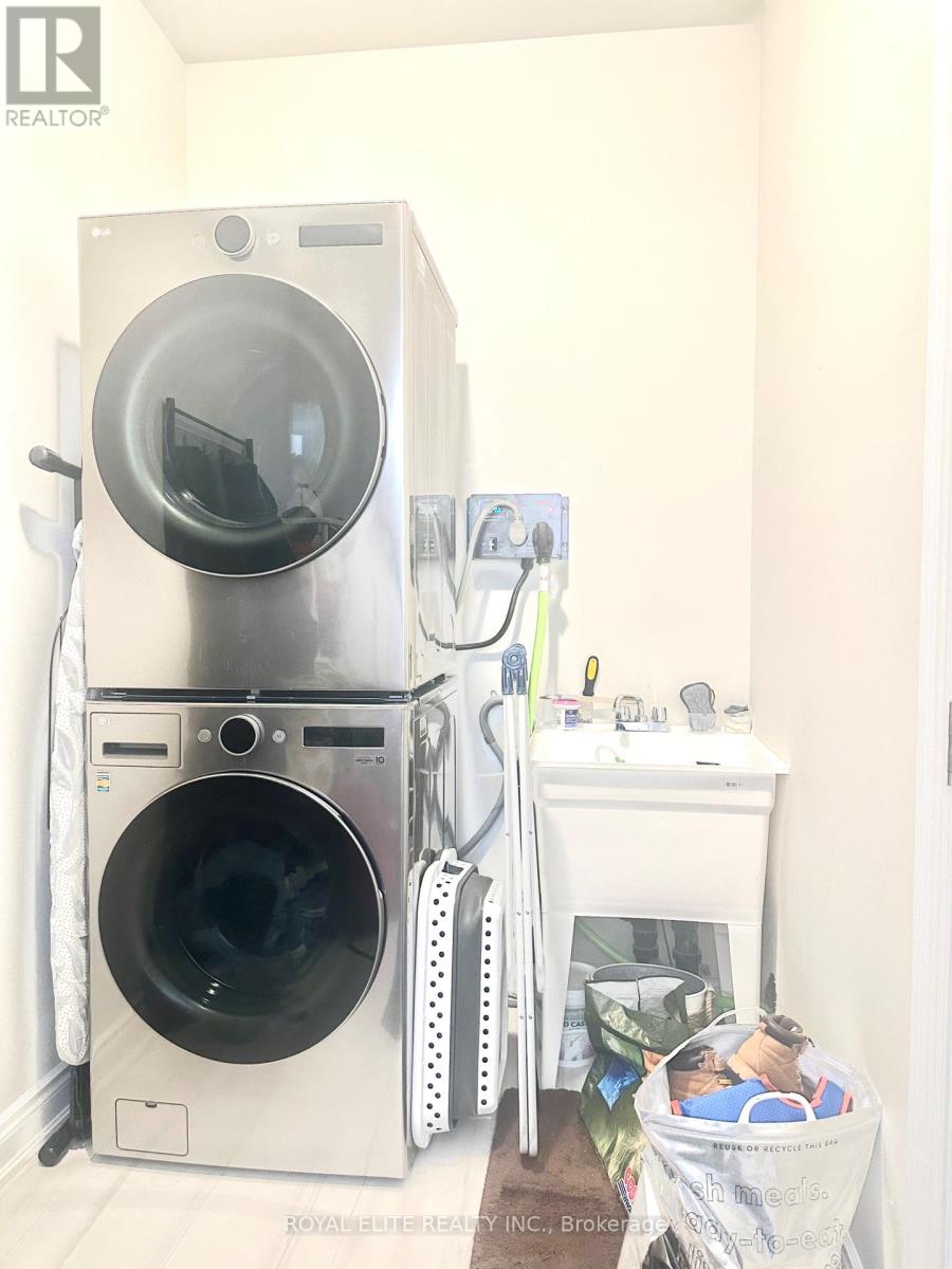 38 Kenneth Rogers Crescent, East Gwillimbury, Ontario  L9N 0S2 - Photo 21 - N12792118