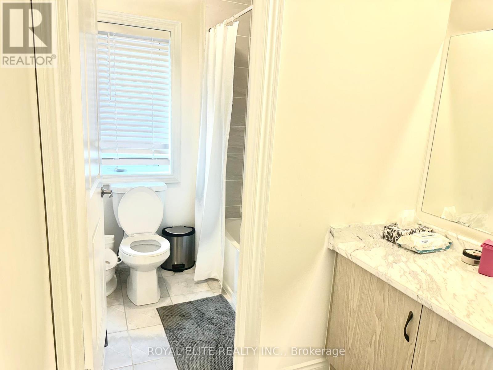 38 Kenneth Rogers Crescent, East Gwillimbury, Ontario  L9N 0S2 - Photo 22 - N12792118