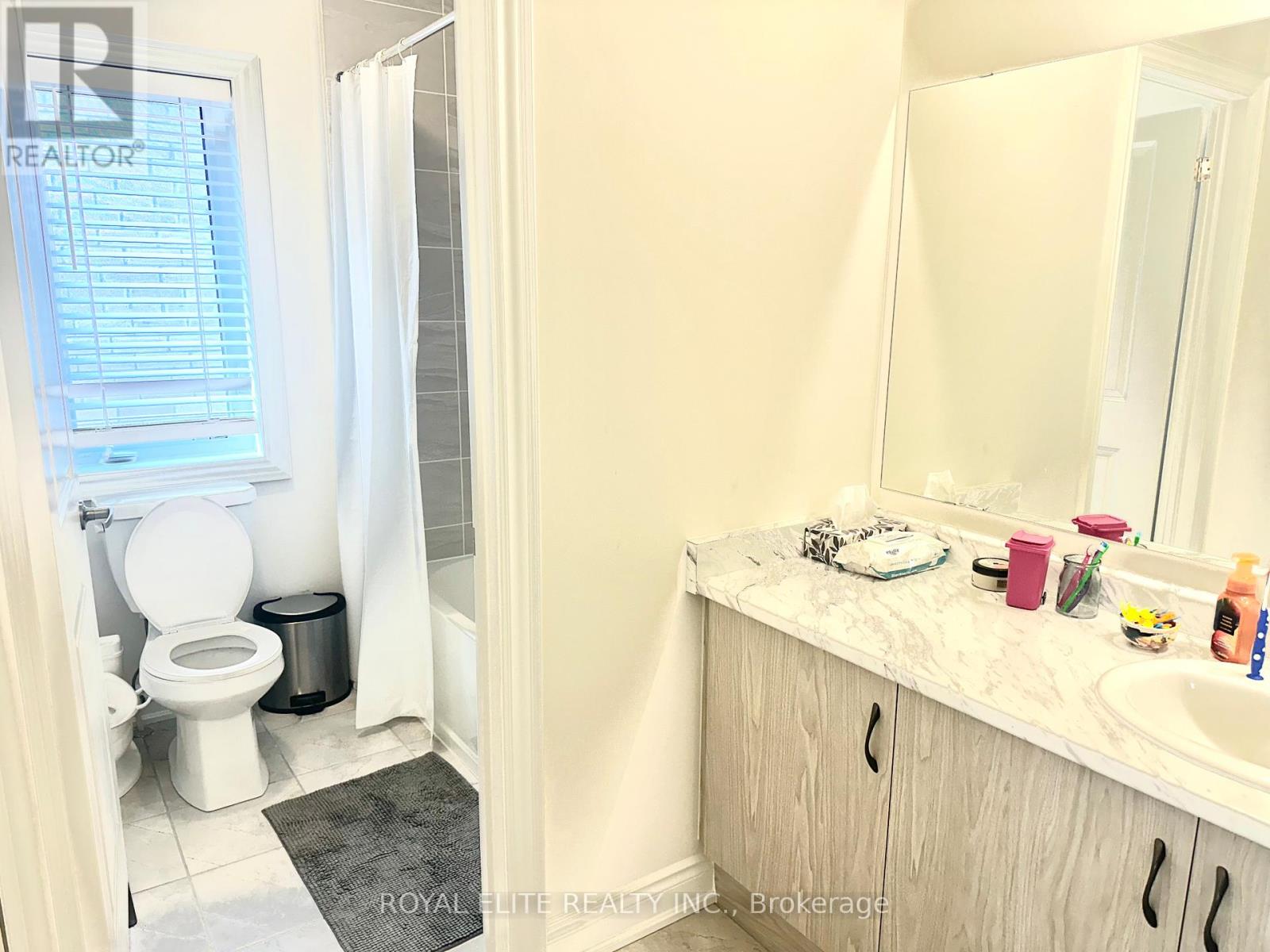 38 Kenneth Rogers Crescent, East Gwillimbury, Ontario  L9N 0S2 - Photo 24 - N12792118