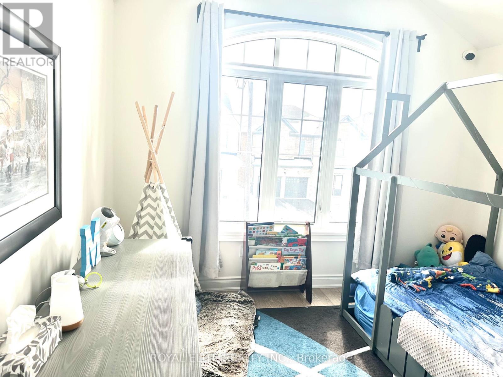 38 Kenneth Rogers Crescent, East Gwillimbury, Ontario  L9N 0S2 - Photo 27 - N12792118