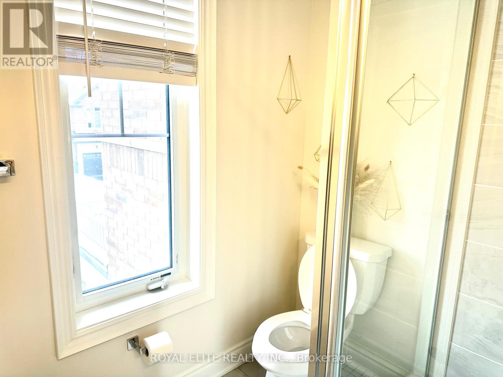 38 Kenneth Rogers Crescent, East Gwillimbury, Ontario  L9N 0S2 - Photo 31 - N12792118