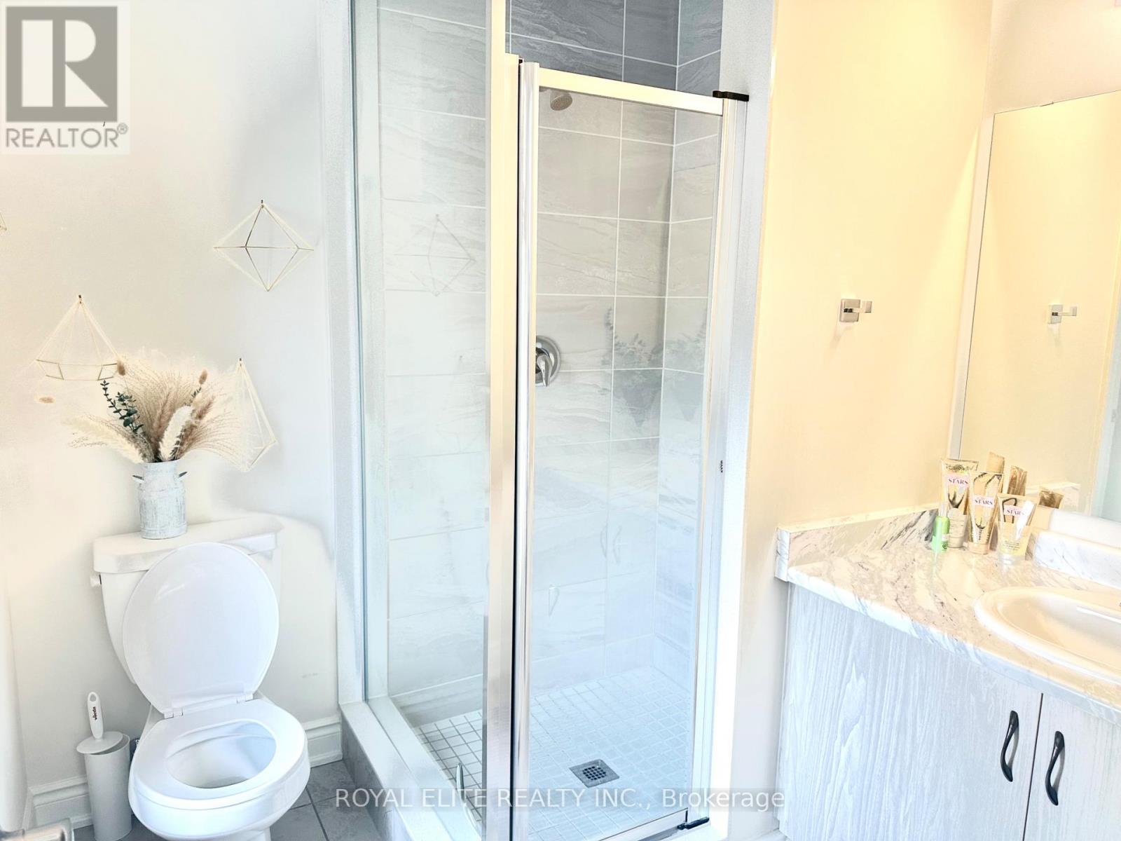 38 Kenneth Rogers Crescent, East Gwillimbury, Ontario  L9N 0S2 - Photo 33 - N12792118