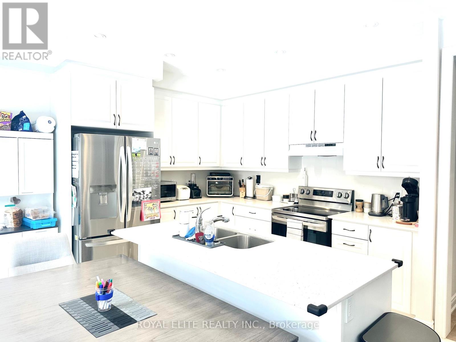 38 Kenneth Rogers Crescent, East Gwillimbury, Ontario  L9N 0S2 - Photo 6 - N12792118