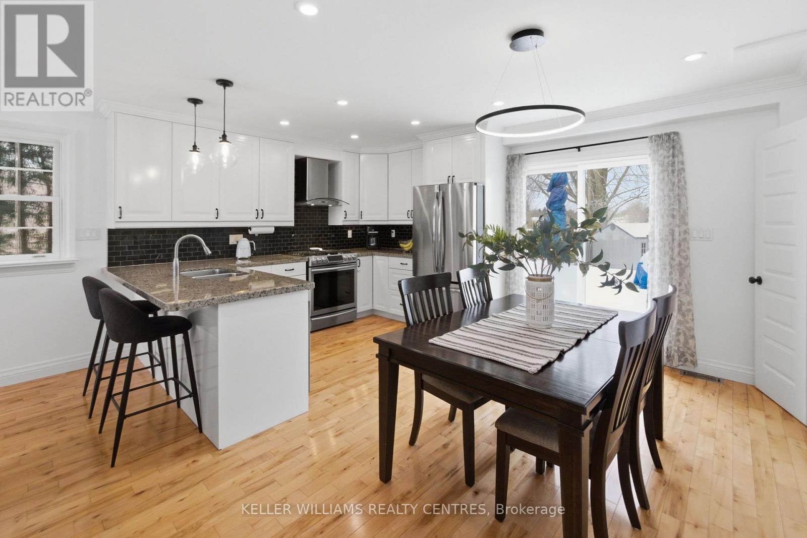 469 Dixon Boulevard, Newmarket, Ontario  L3Y 5C9 - Photo 7 - N12792132