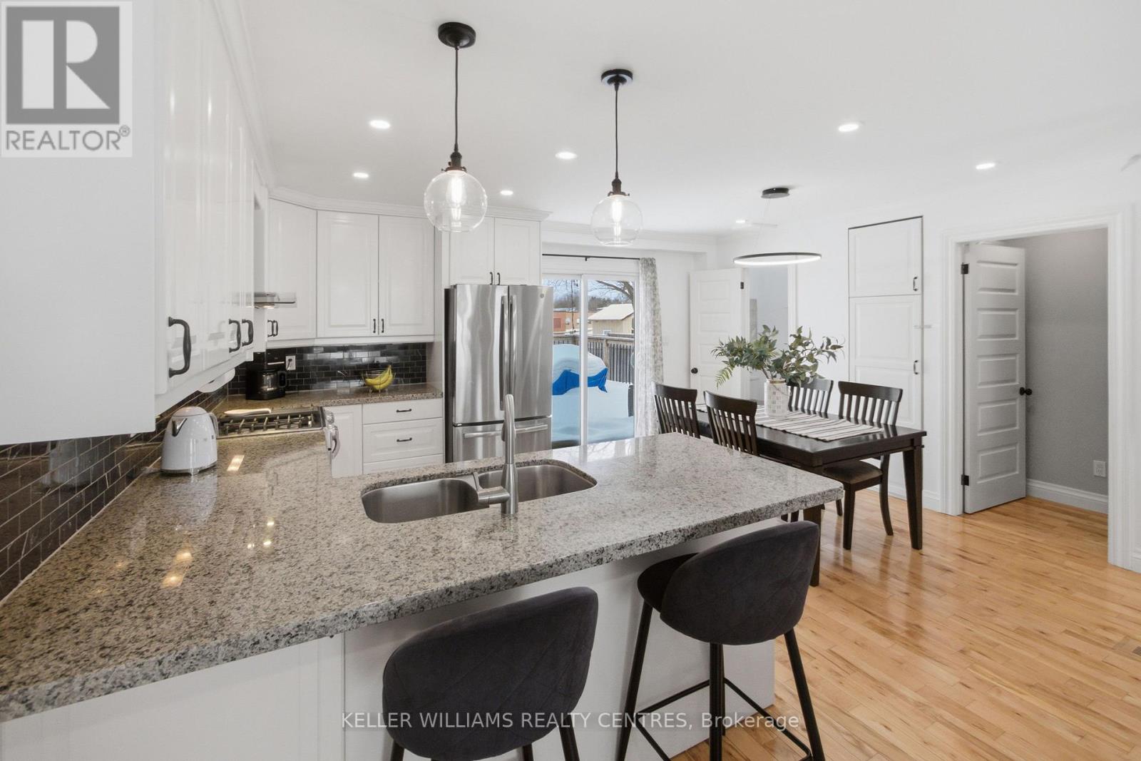 469 Dixon Boulevard, Newmarket, Ontario  L3Y 5C9 - Photo 8 - N12792132