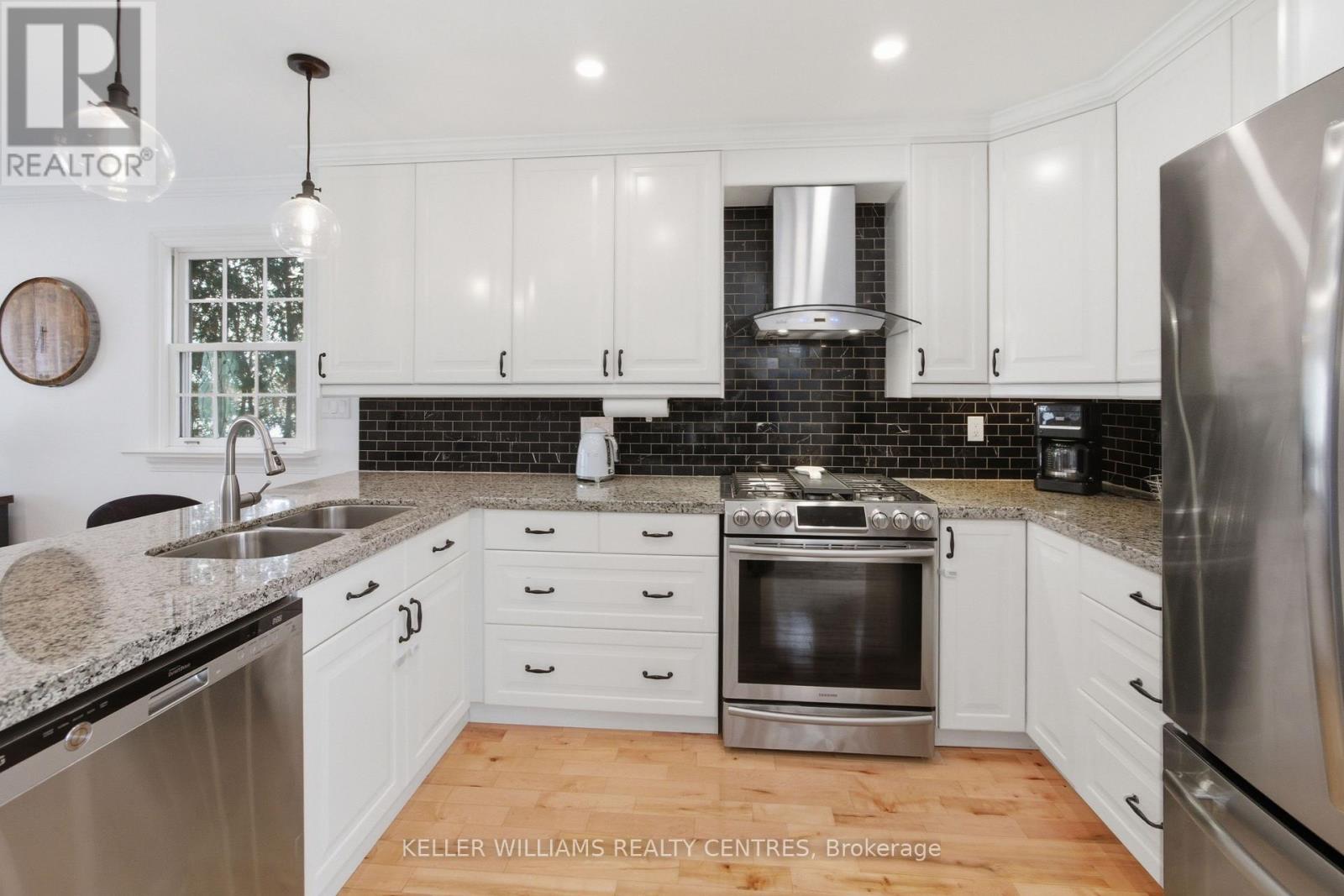 469 Dixon Boulevard, Newmarket, Ontario  L3Y 5C9 - Photo 9 - N12792132