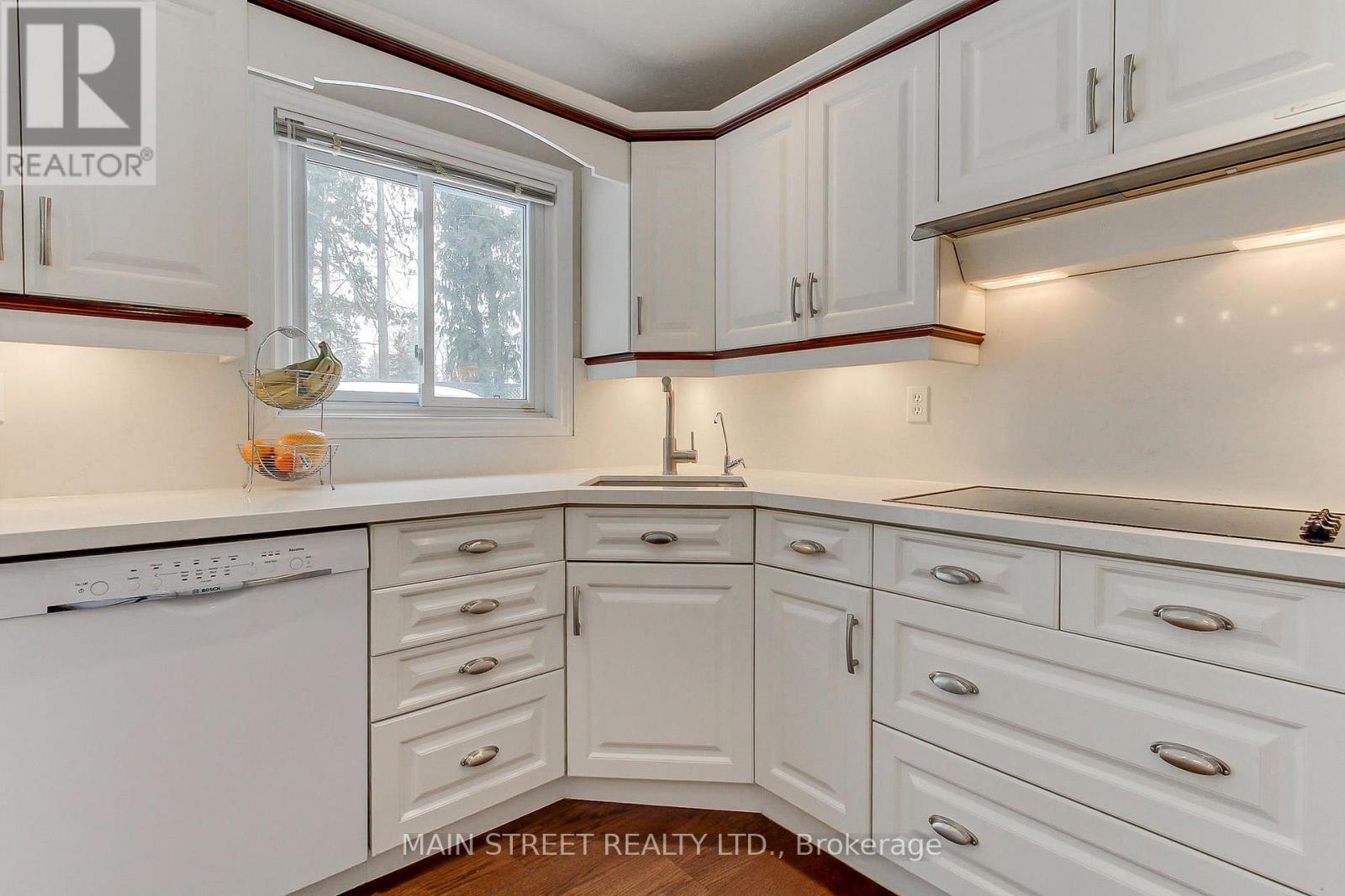 369 Harewood Boulevard, Newmarket, Ontario  L3Y 6S5 - Photo 18 - N12792148