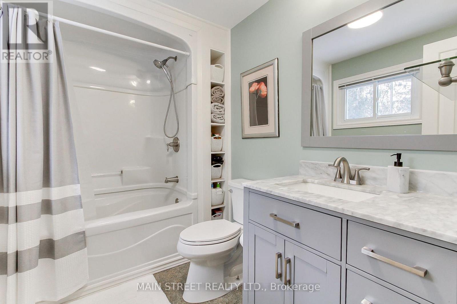 369 Harewood Boulevard, Newmarket, Ontario  L3Y 6S5 - Photo 27 - N12792148