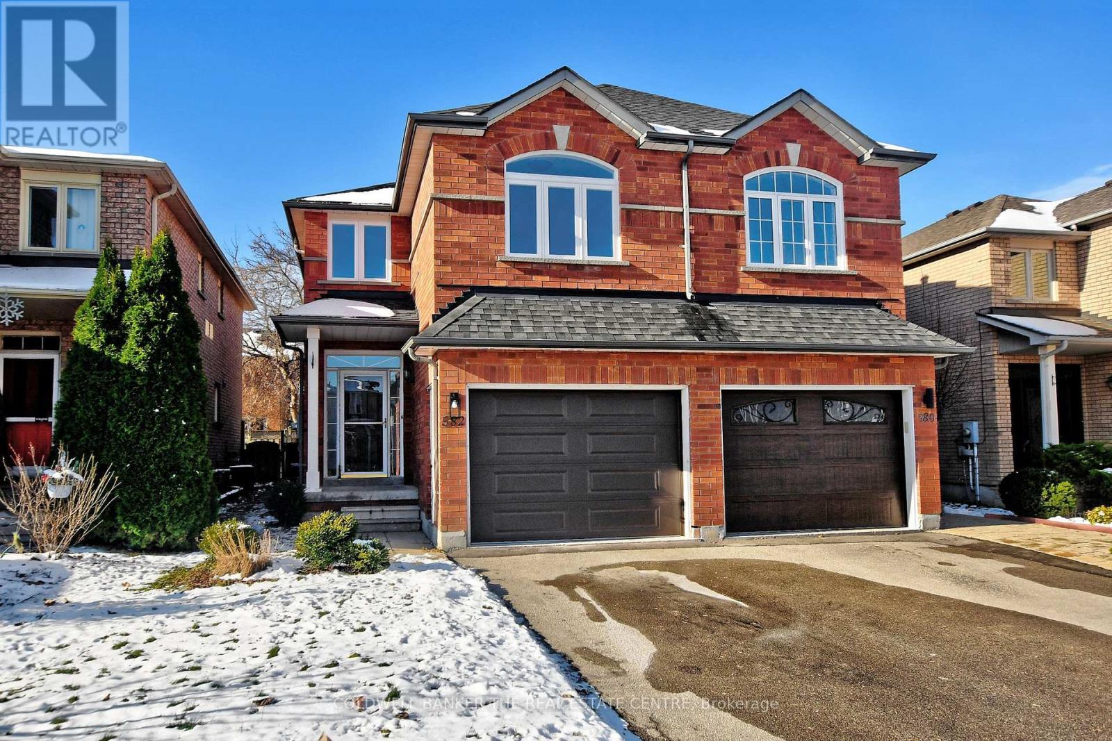 582 Skinner Avenue, Newmarket, Ontario  L3X 2A4 - Photo 1 - N12792150