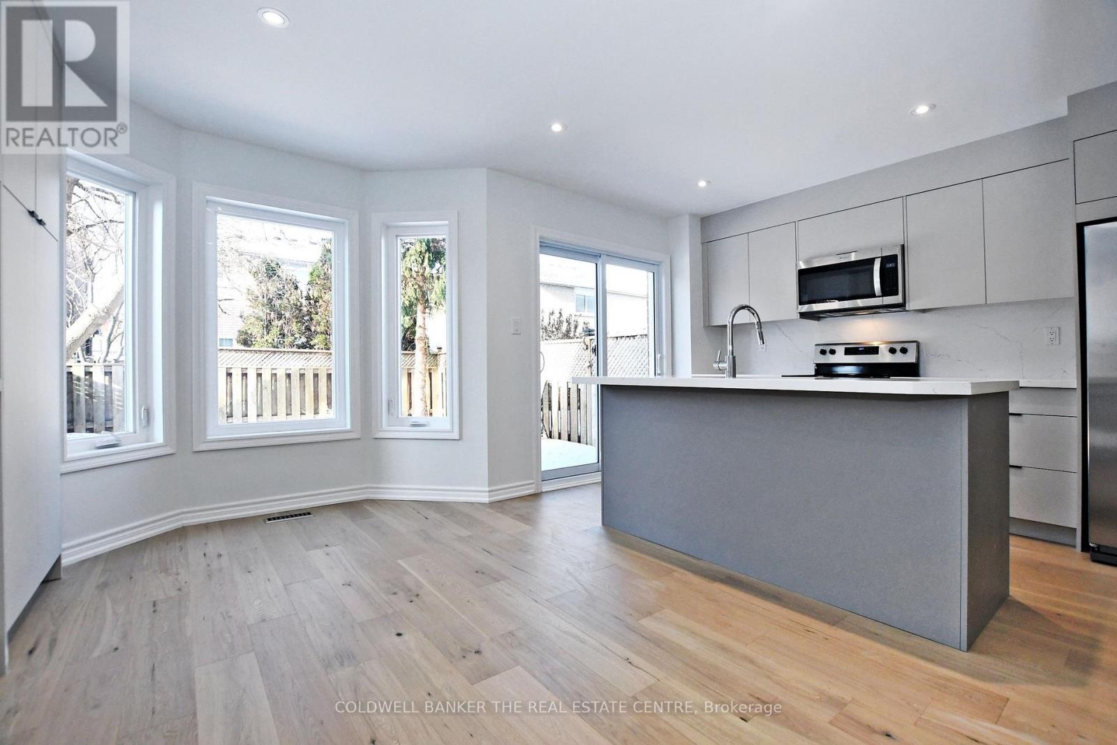 582 Skinner Avenue, Newmarket, Ontario  L3X 2A4 - Photo 12 - N12792150