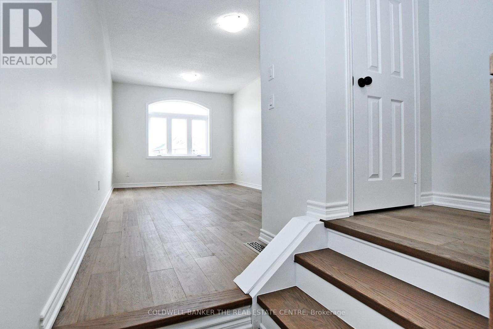 582 Skinner Avenue, Newmarket, Ontario  L3X 2A4 - Photo 19 - N12792150