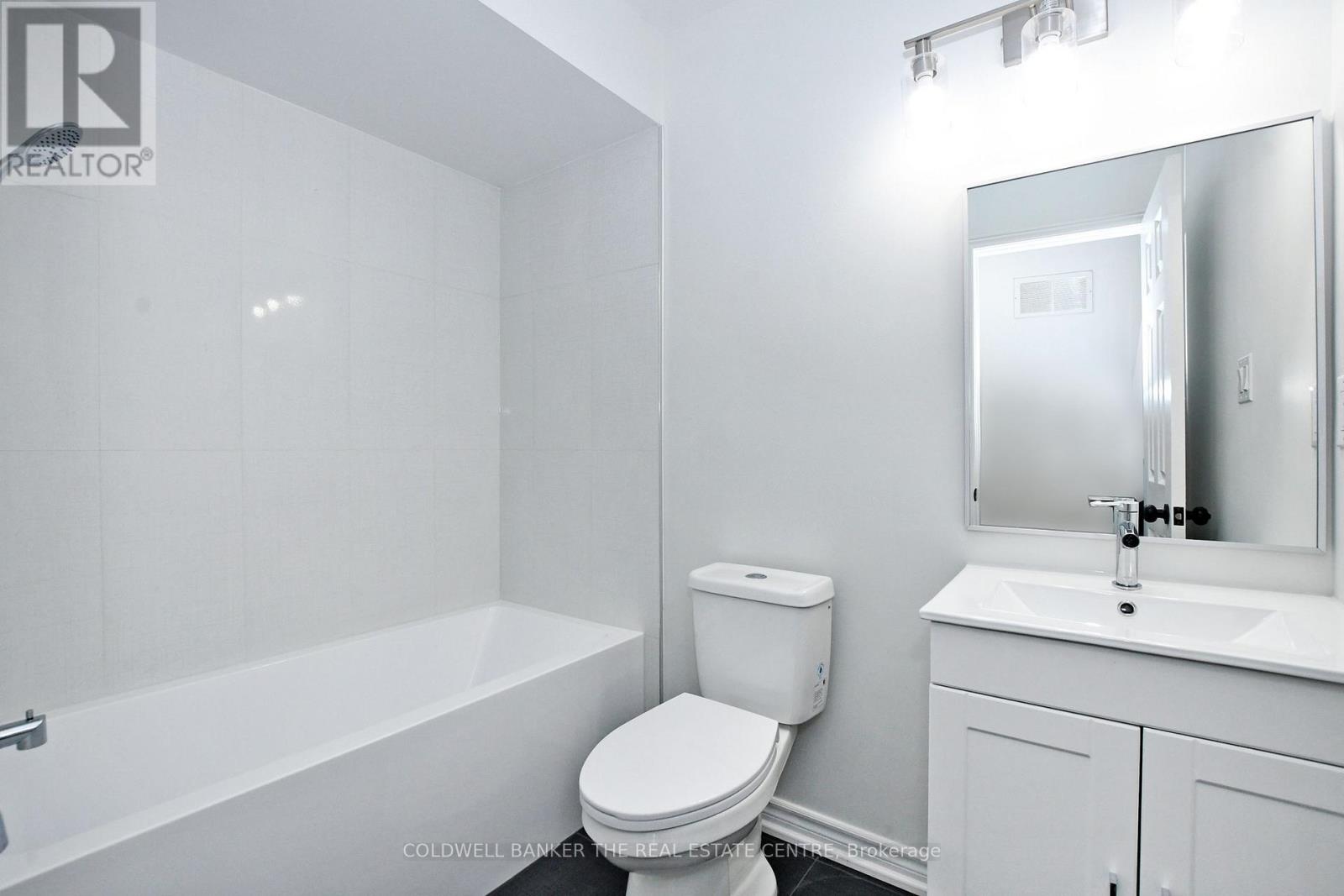 582 Skinner Avenue, Newmarket, Ontario  L3X 2A4 - Photo 27 - N12792150